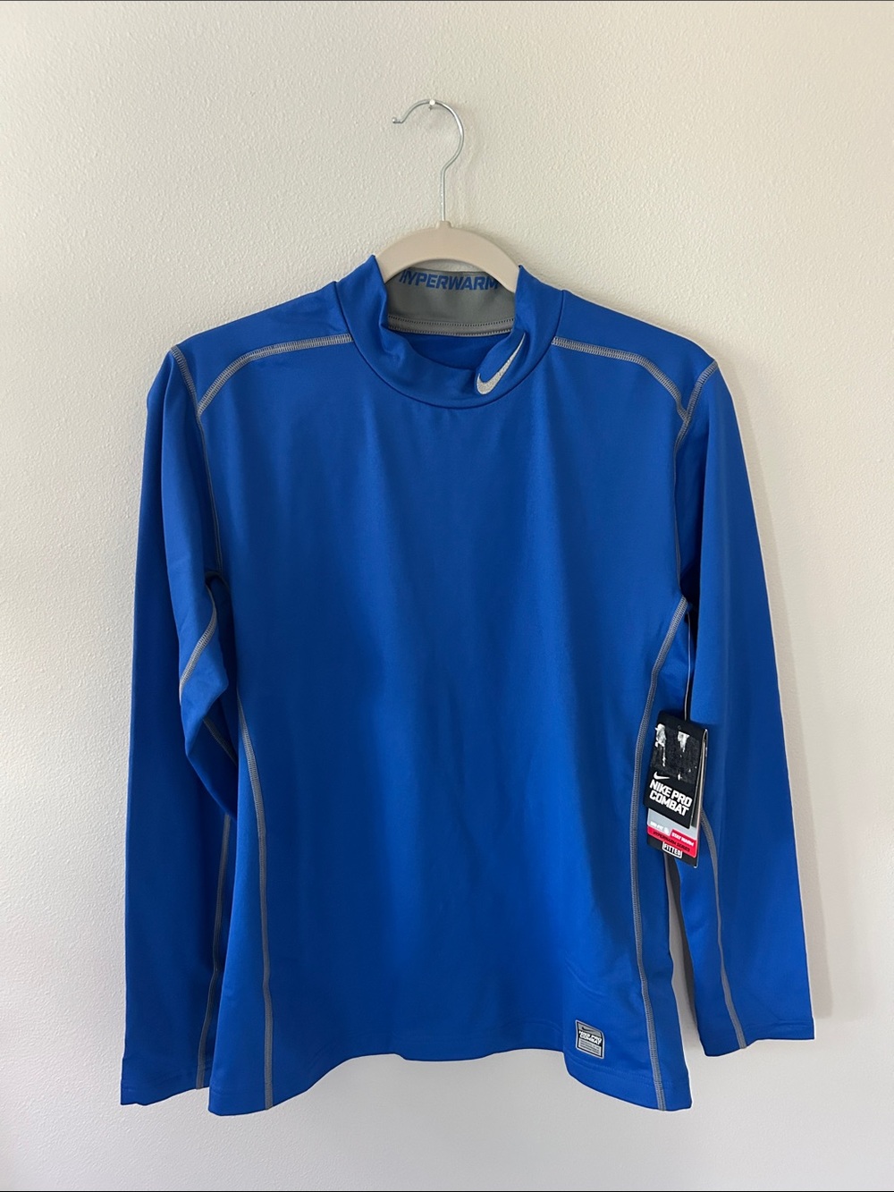 Nike Men’s blue pro combat dri-fit hyperwarm fitted long sleeve shirt size M NWT